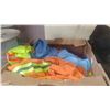 Image 1 : TRAY OF HIGH VISIBILITY CLOTHES