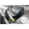 Image 2 : EX POUR WHEEL BARREL BUCKET