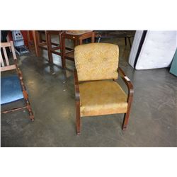 VINTAGE ARMCHAIR