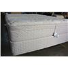 Image 2 : SLEEP ESSENTIALS OBUS FORME ARIEL QUEENSIZE MATTRESS AND BOXSPRING