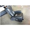 Image 3 : IJOY BLACK LEATHER MASSAGE CHAIR