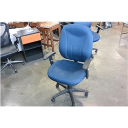 BLUE ROLLING GAS LIFT OFFICE CHAIR