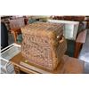 Image 2 : DECORATIVE WICKER BASKET
