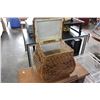 Image 3 : DECORATIVE WICKER BASKET