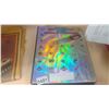 Image 1 : BINDER OF HOCKEY CARDS AND MEMORABILLIA