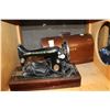 Image 1 : ANTIQUE SINGER SEWING MACHINE