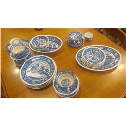 LOT OF OCCUPIED JAPAN AND WILLOW PATTERN DISHES