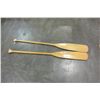 Image 1 : TWO WOOD OARS