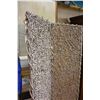Image 4 : THREE PANEL WICKER SCREEN