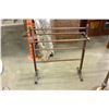 Image 1 : WOOD CLOTHING STAND