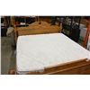Image 1 : KINGSIZE SERTA PERFECT SLEEPER MATTRESS AND BOXSPRING