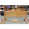 Image 3 : KINGSIZE OAK POSTER BED FRAME
