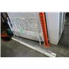 Image 1 : WHITE METAL QUEENSIZE BEDFRAME