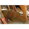 Image 1 : FOLDING PEACOCK FIRE SCREEN