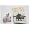 Image 1 : WALTER GRETZKY SIGNED BOOK ON FAMILY HOCKEY AND HEALING