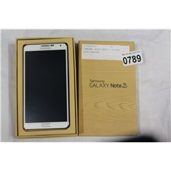 SAMSUNG GALXY NOTE 3 IN BOX WITH CAHRGER