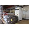 Image 1 : LITTER LOCKER AND DRAPES