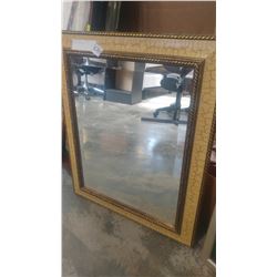 DECORATIVE MIRROR