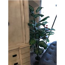 5 FT TALL FAUX PLANT