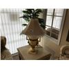 Image 1 : WHITE AZTEC STYLE TABLE LAMP