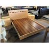 Image 1 : MAPLE QUEEN SIZE SLEIGH BED WITH 2 NIGHT STANDS