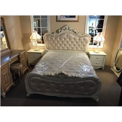 WHITE ORNATE WOOD QUEEN SIZE BEDROOM SUITE WITH QUEEN BED, MATTRESS & 2 NIGHT STANDS