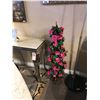 Image 3 : 3 ASSORTED FAUX PLANTS, TABLE LAMP & 2 PHOTO FRAMES