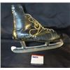Image 1 : Bobby Hull Signed Vintage CCM Black Skate