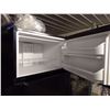 Image 2 : Fridgidaire Refrigerator