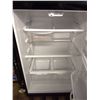 Image 3 : Fridgidaire Refrigerator