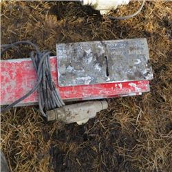 Screed electric concrete vibrator