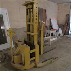 Clark walk behind single stage fork lift, approx 2000lb cap