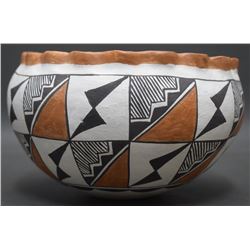 ACOMA POTTERY BOWL (VICTORINO)