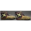 Image 4 : IROQUOIS MOCCASINS
