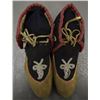 Image 8 : IROQUOIS MOCCASINS