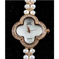 Pearl Analogue Women's Watch