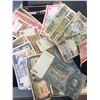 Image 1 : WORLD BANKNOTE LOT OF 25 NOTES