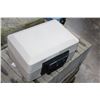 Image 2 : SMALL SAFE