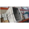 Image 2 : LARGE ANIMAL CRATE