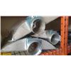 Image 2 : 3 OVERHEAD SHOP LIGHTS
