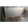 Image 2 : PROJECTOR SCREEN