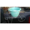 Image 1 : DESIGNER METAL STAND AND PLANTER