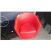 Image 2 : RED TUB CHAIR