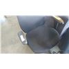 Image 2 : ROLLING OFFICE ARMCHAIR