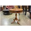 Image 2 : ROUND DUNCAN PHYFFE PARLOR TABLE