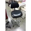 Image 1 : BLACK ROLLING GAS LIFT OFFICE CHAIR