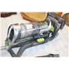 Image 2 : HOOVER AIRLIFT BAGLESS VACCUM AS IS