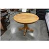Image 2 : ROUND OAK DINING TABLE WITH FOUR HOOPBACK CHAIRS