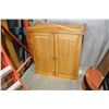 Image 1 : SMALL PINE HUTCH