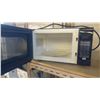 Image 2 : BLACK DANBY DESIGNER MICROWAVE